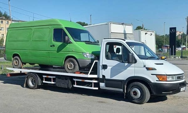 Цілодобовий евакуатор у Борисполі після ДТП та поломки
